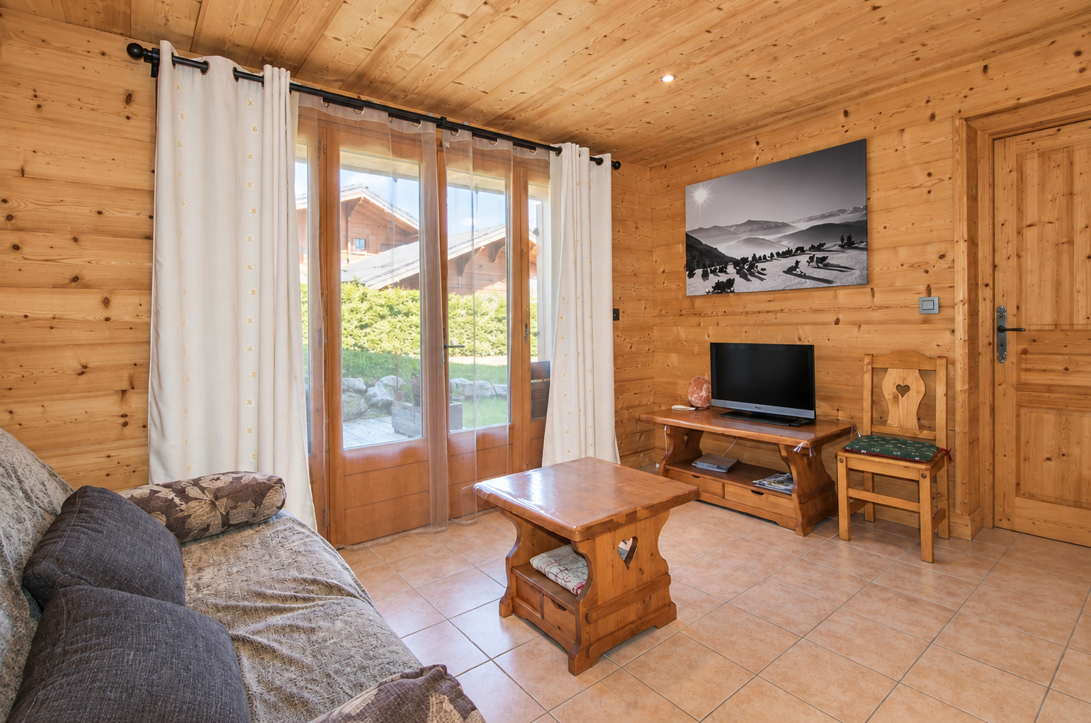 2 PIÈCES CABINE EN REZ DE CHALET